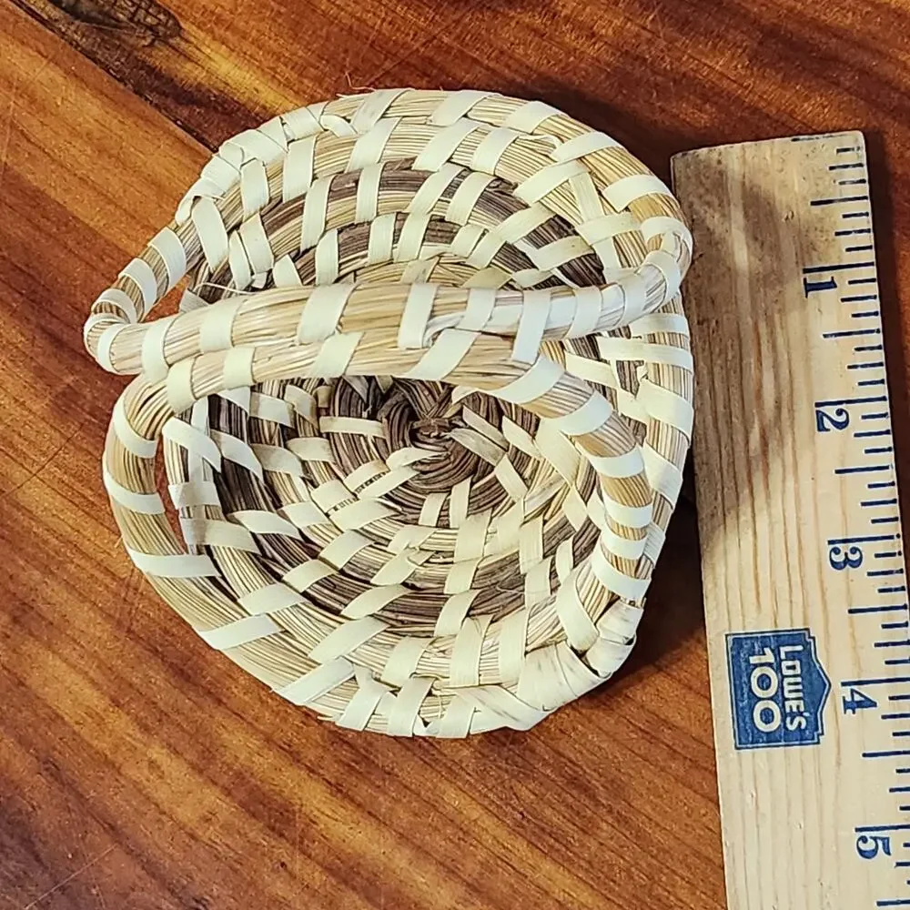 VTG Miniature Hand Woven Basket Boho Home Decor Shelf Jewelry Rings Dresser